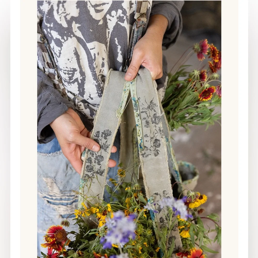 Magnolia Pearl.   OMG!!!  ❤️❤️❤️. The best bag ever!   New - Picture 4 of 13